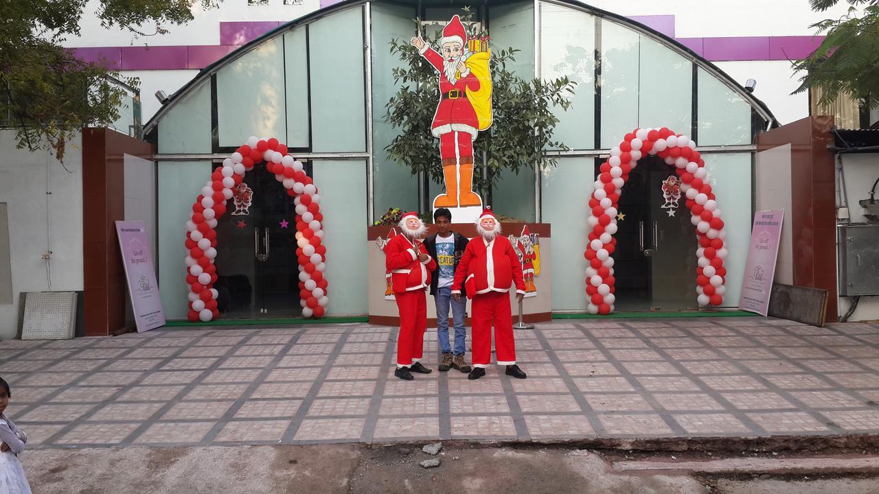 Manohar Mahal Otel Jalgaon Dış mekan fotoğraf
